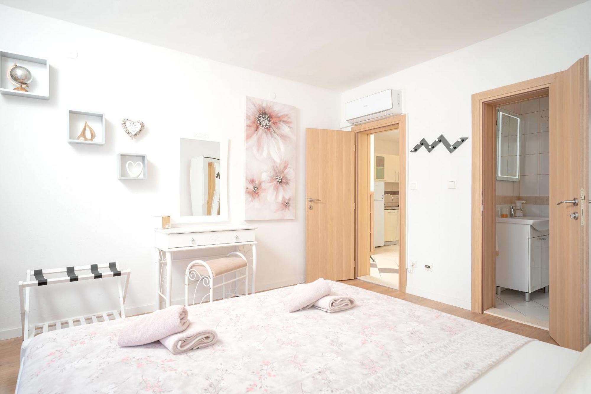 Apartments Edi - Zf Hvar Хвар Екстериор снимка