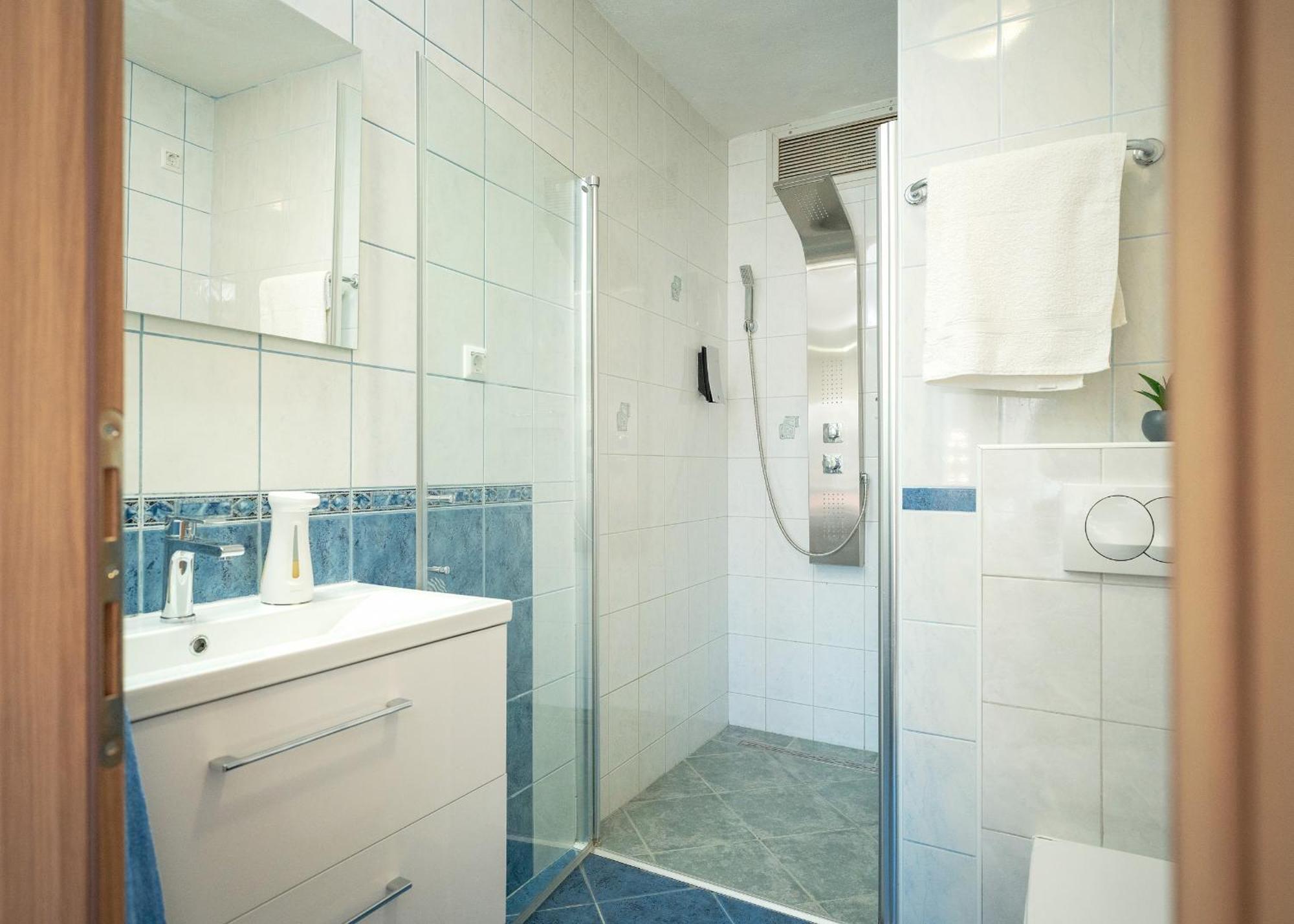 Apartments Edi - Zf Hvar Хвар Екстериор снимка