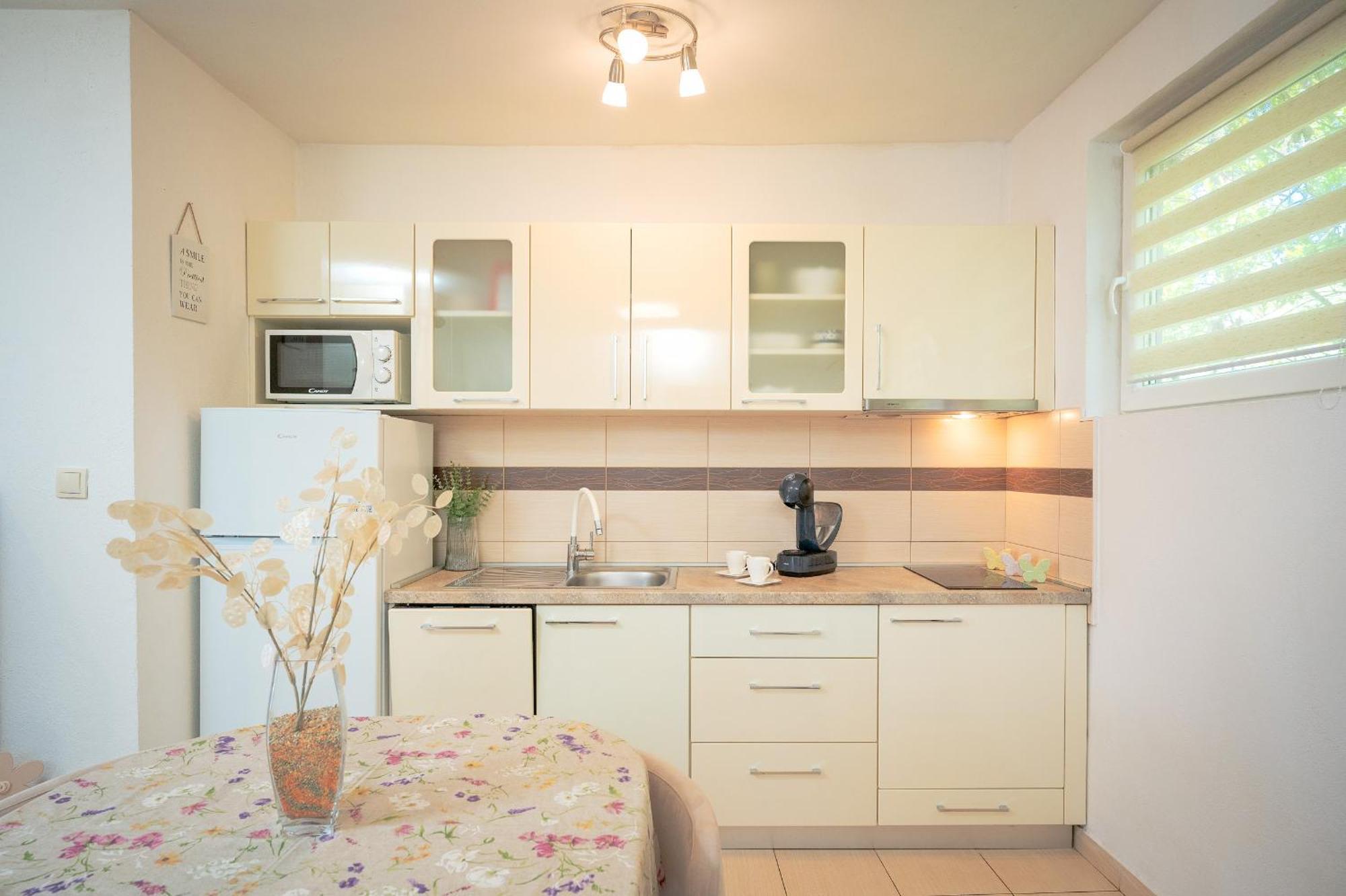 Apartments Edi - Zf Hvar Хвар Екстериор снимка